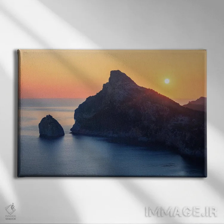 تابلو طلوع طلایی تابستانی در فورمنتور (مایورکا) اثر دنیل گاستاگر - نمای روبهرو روی دیوار