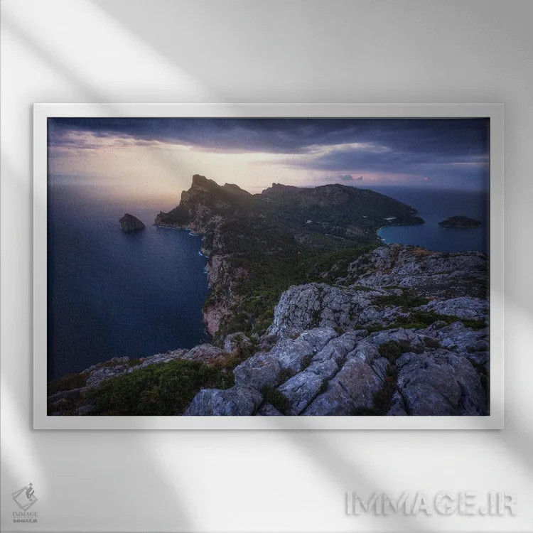 تابلو طلوع رازآلود در چشمانداز فورمنتور (مایورکا) اثر دنیل گاستاگر - نمای قابدار سفید