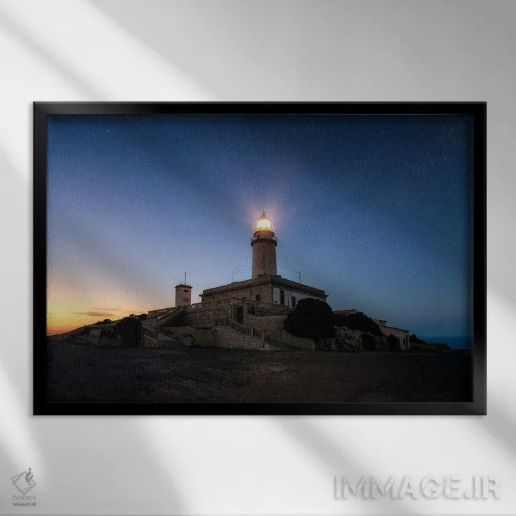 تابلو آخرین نور آسمان شب در دماغه فورمنتور (مایورکا) اثر دنیل گاستاگر - نمای قابدار مشکی