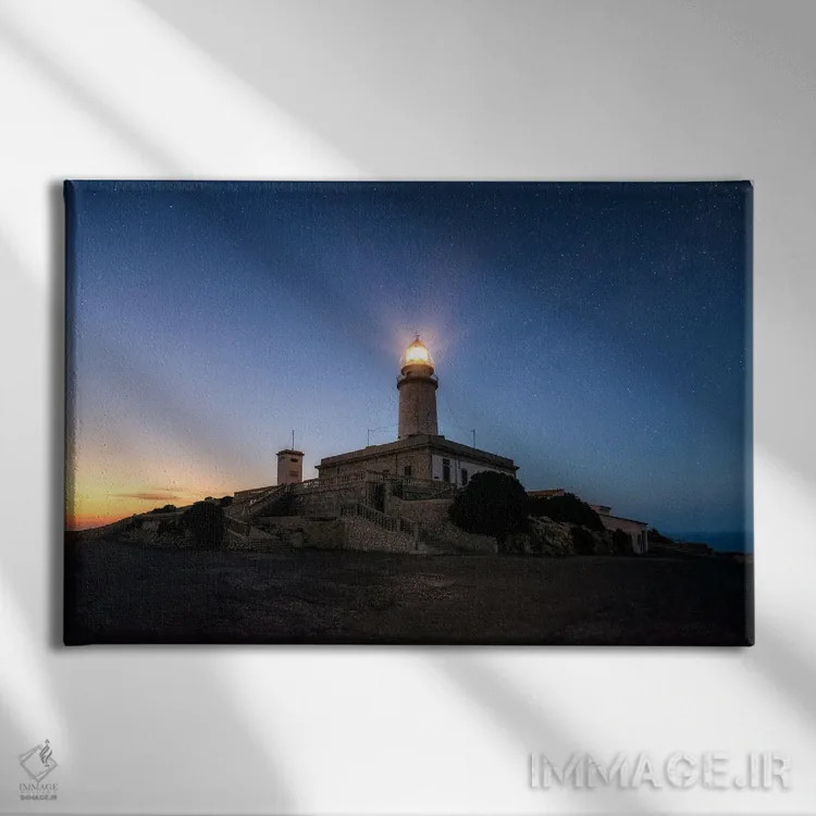 تابلو آخرین نور آسمان شب در دماغه فورمنتور (مایورکا) اثر دنیل گاستاگر - نمای روبهرو روی دیوار