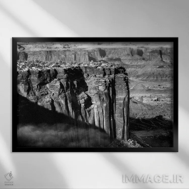تابلو صخرههای نمایشی پارک ملی کنیونلندز اثر دنیل گاستاگر - نمای قابدار مشکی