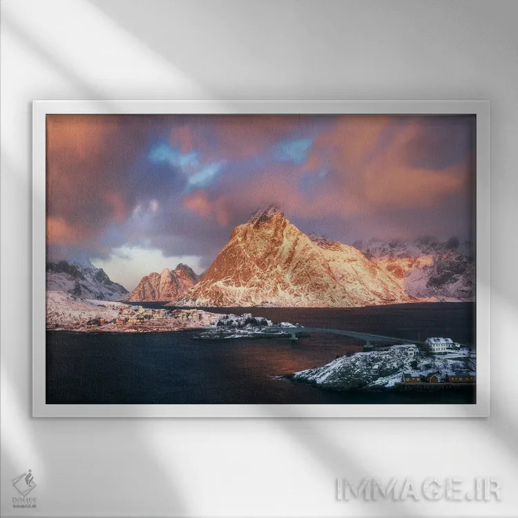 تابلو طلوع درخشان زمستانی در جزایر لوفوتن (نروژ) اثر دنیل گاستاگر - نمای قابدار سفید