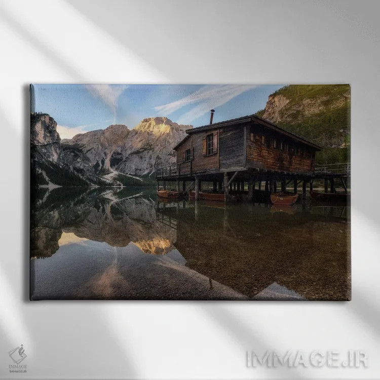 تابلو صبحی آرام در دریاچه لوگو دی بریس (ایتالیا) اثر دنیل گاستاگر - نمای روبهرو روی دیوار