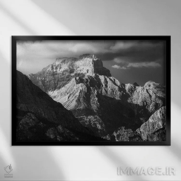 تابلو عصر دلگیر در دولومیتها اثر دنیل گاستاگر - نمای قابدار مشکی