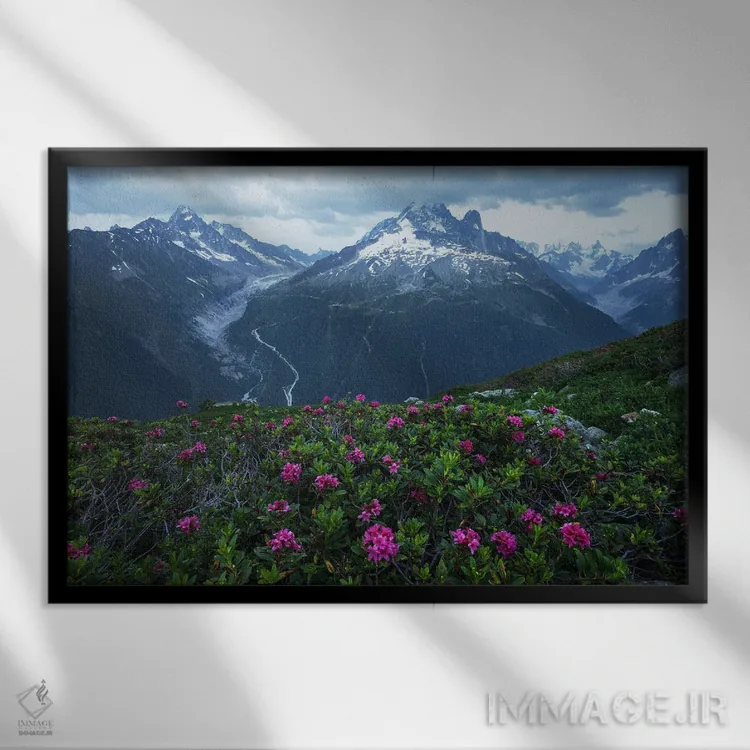 تابلو ساعت آبی تابستانی در آلپ فرانسه اثر دنیل گاستاگر - نمای قابدار مشکی