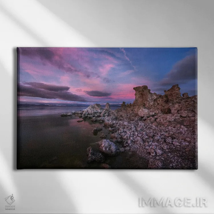 تابلو غروب رنگارنگ در دریاچه مونو (آمریکا) اثر دنیل گاستاگر - نمای روبهرو روی دیوار