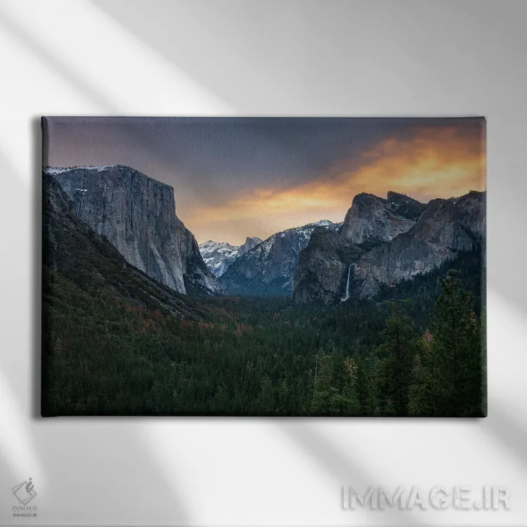 تابلو طلوعی تماشایی در"تانل ویو" (یوسمیتی، آمریکا) اثر دنیل گاستاگر - نمای روبهرو روی دیوار