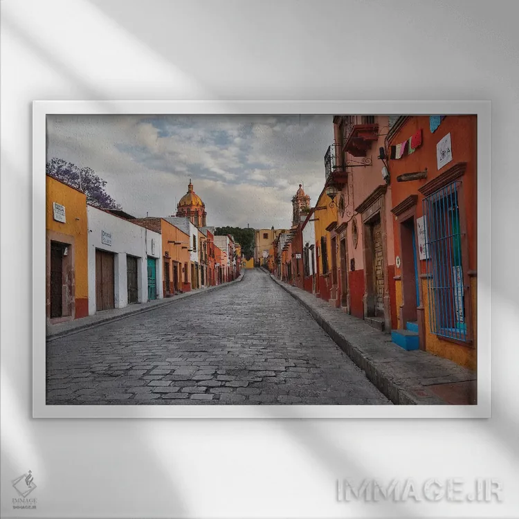 تابلو Mexico. Street scene,سن میگوئل د آلنده، مکزیک. صحنهای از خیابان اثر دارل گالین - نمای قابدار سفید