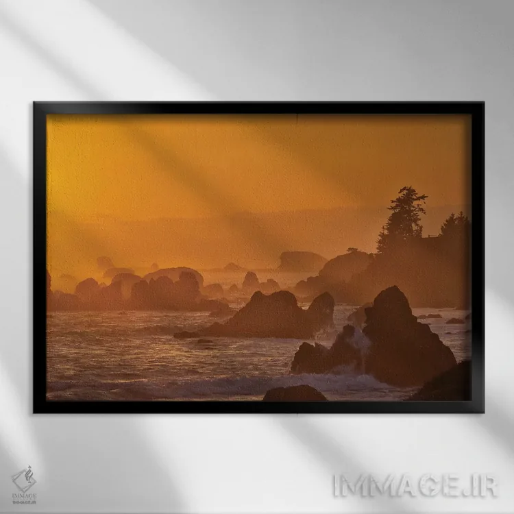 تابلو Crescent City,غروب آفتاب و ستونهای دریایی در امتداد ساحل شمالی کالیفرنیا، کرسن سیتی اثر دارل گالین - نمای قابدار مشکی