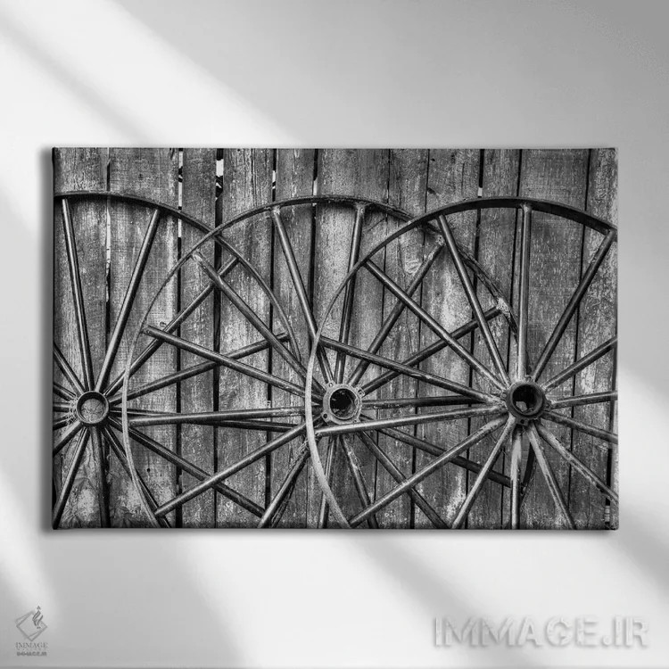 تابلو Charleston, South Carolina,حصار چوبی و چرخهای گاری قدیمی، چارلستون، کارولینای جنوبی اثر دارل گالین - نمای روبهرو روی دیوار