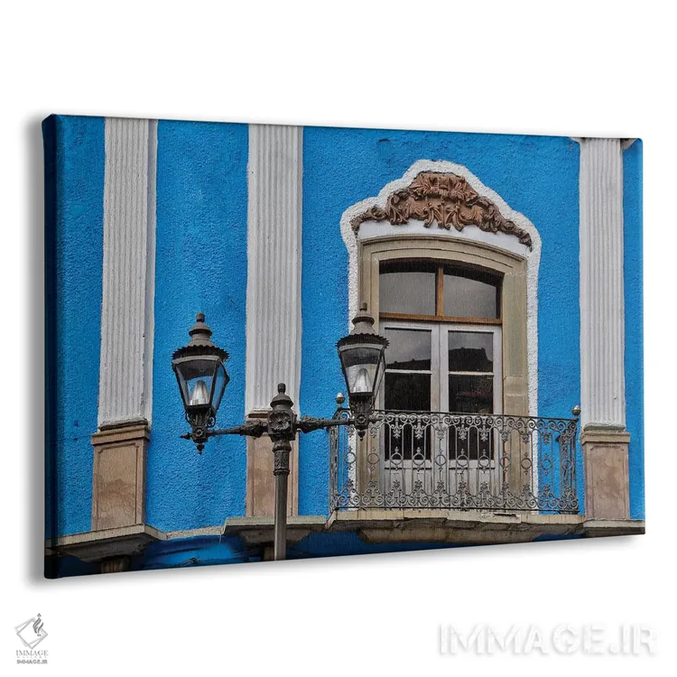 تابلو گواناخواتو در مکزیک مرکزی. ساختمان استعماری قدیمی با بالکن اثر دارل گالین - نمای پرسپکتیو محصول