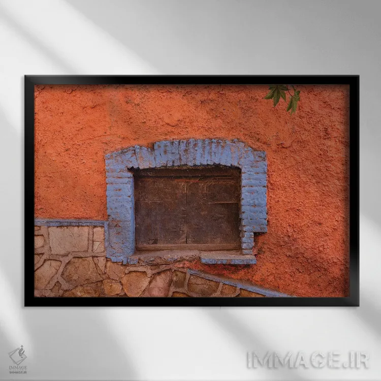 تابلو گواناخواتو در مکزیک مرکزی. پنجره بستهٔ قدیمی اثر دارل گالین - نمای قابدار مشکی