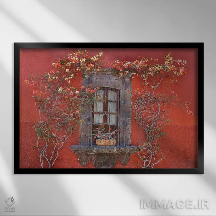 تابلو سن میگل د آلنده، مکزیک. ساختمانها و پنجرههای رنگارنگ (مکزیک) اثر دارل گالین - نمای قابدار مشکی