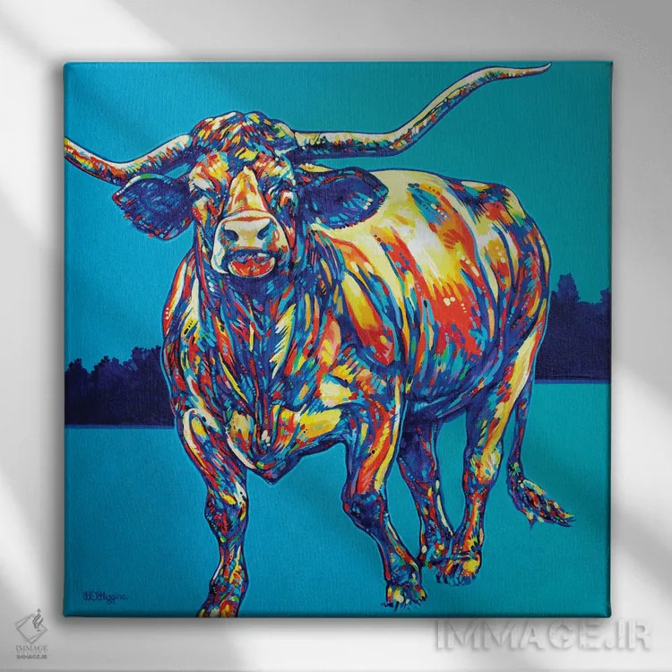 تابلو شتردار تگزاس (گاو شاخبلند تگزاس) اثر دریک هیگینز - نمای روبهرو روی دیوار