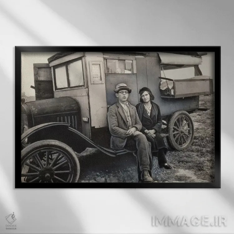 تابلو چینندگان نخود در کالیفرنیا (مادرم، من از کالیپاتریا تا اوکایا نخود چیدهام. این زندگی ساده و خلاصه است.) اثر دوروتیا لنگ (عکاس مستند آمریکایی) - نمای قابدار مشکی