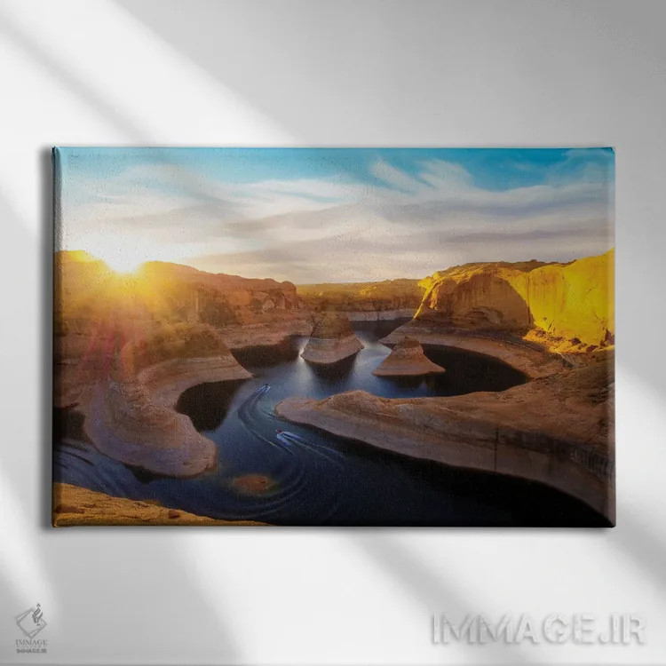 تابلو درهٔ بازتاب اثر داستین لِفور - نمای روبهرو روی دیوار