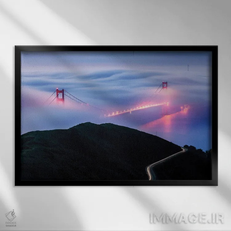 تابلو طلایی اثر داستین لِفور - نمای قابدار مشکی