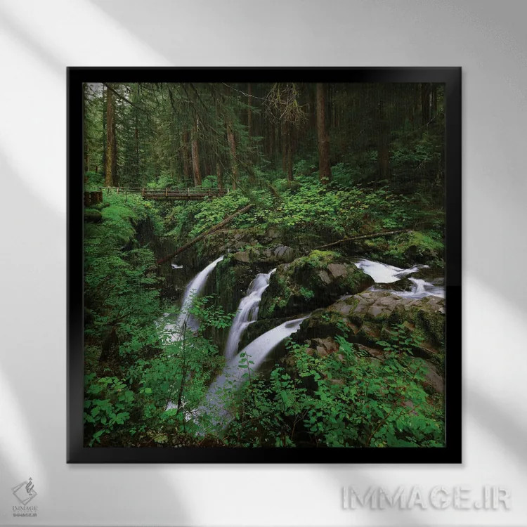 تابلو آبشار سول دوک اثر داستین لِفور - نمای قابدار مشکی