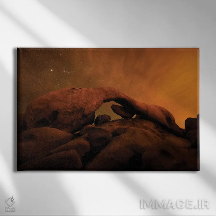 تابلو تاریک (ابهامآلود) اثر داستین لِفور - نمای روبهرو روی دیوار