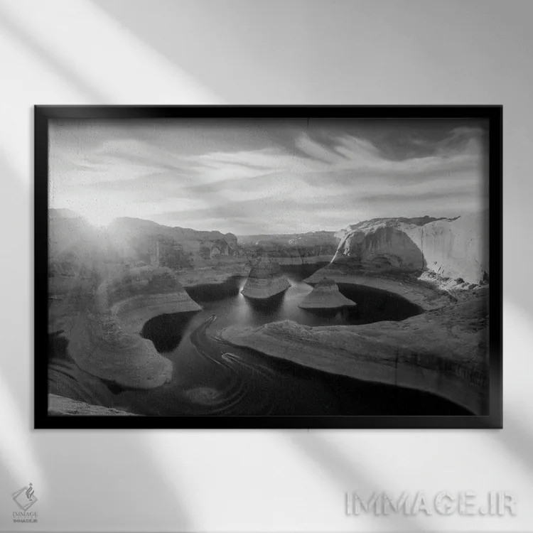 تابلو دره بازتاب (سیاه و سفید) اثر داستین لِفور - نمای قابدار مشکی