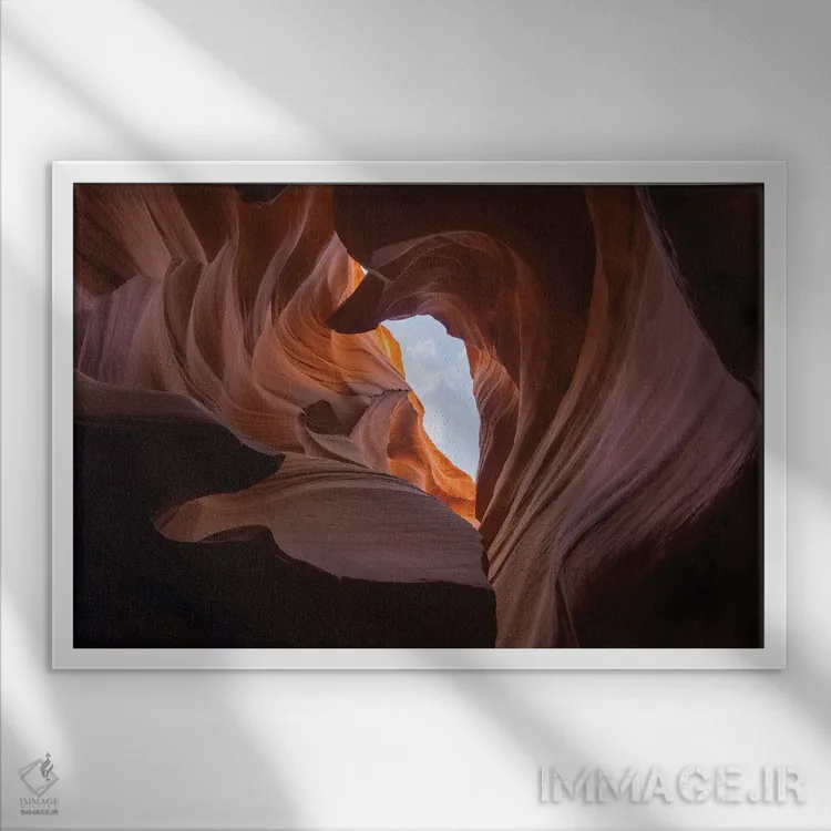 تابلو نور آسمان اثر داستین لِفور - نمای قابدار سفید