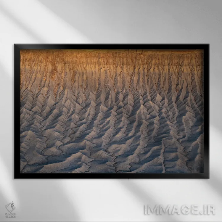 تابلو بدلندز دندهدار (لایهلایه) اثر داستین لِفور - نمای قابدار مشکی
