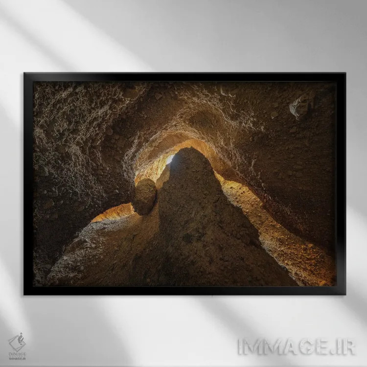 تابلو دره مارپیچ (سایدویندر) اثر داستین لِفور - نمای قابدار مشکی