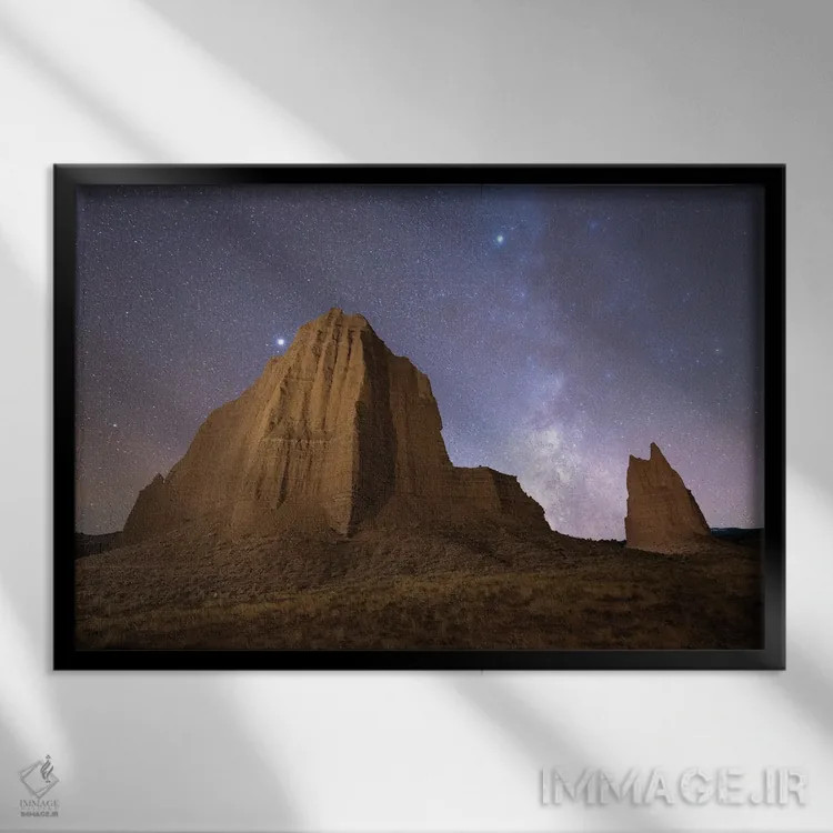 تابلو راه شیری در دره بالایی کاتدرال اثر داستین لِفور - نمای قابدار مشکی