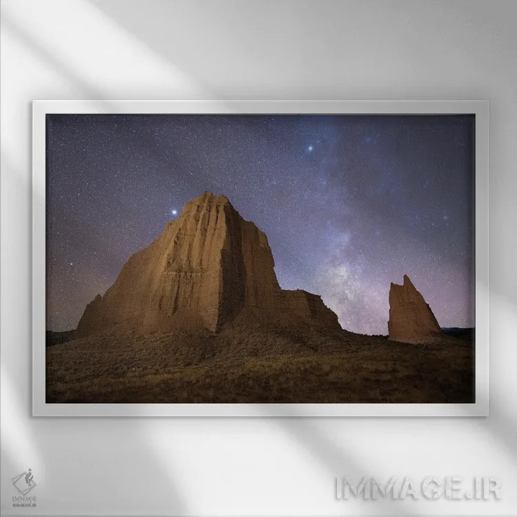 تابلو راه شیری در دره بالایی کاتدرال اثر داستین لِفور - نمای قابدار سفید