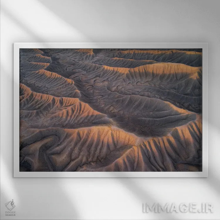 تابلو مارپیچ اثر داستین لِفور - نمای قابدار سفید