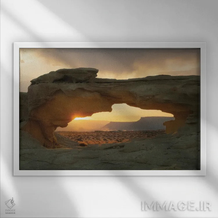 تابلو طاق فررون اثر داستین لِفور - نمای قابدار سفید