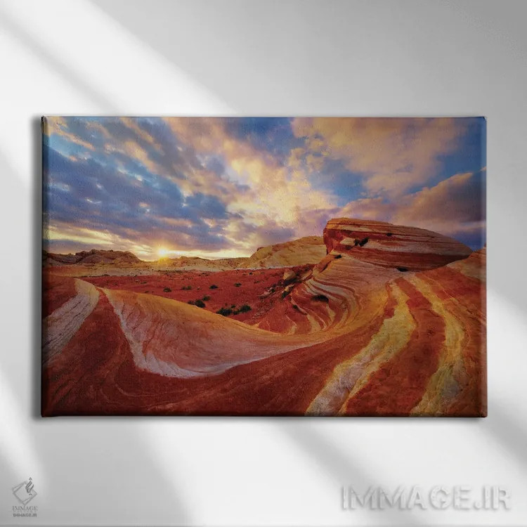 تابلو موج بیکن اثر داستین لِفور - نمای روبهرو روی دیوار