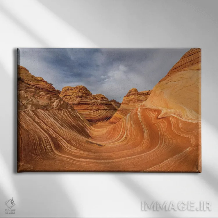 تابلو موج اثر داستین لِفور - نمای روبهرو روی دیوار