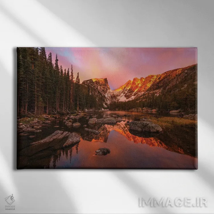 تابلو سپیدهدم رویاها اثر داستین لِفور - نمای روبهرو روی دیوار