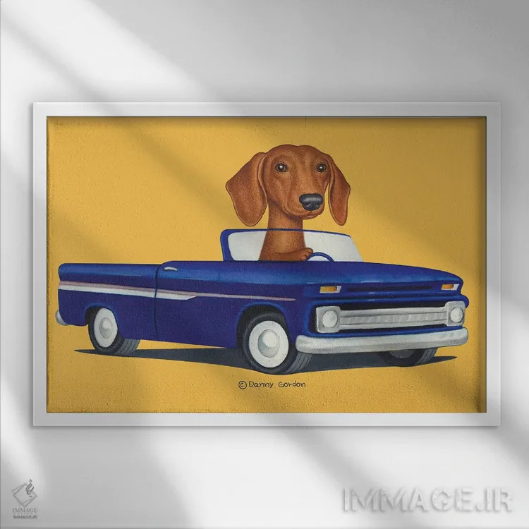 تابلو داشهوند با کامیون آبی و نارنجی اثر دنی گوردون - نمای قابدار سفید