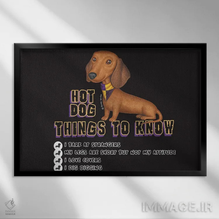 تابلو داشهوند نشسته با دستمال گردن اثر دنی گوردون - نمای قابدار مشکی