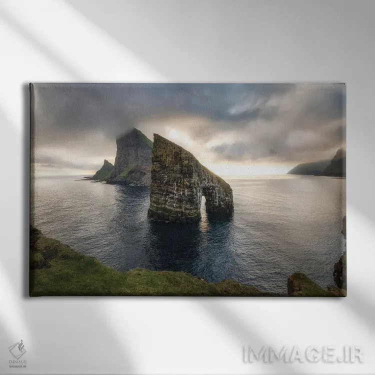 تابلو غروب در درانگارنیر (جزایر فارو) اثر دنی هد - نمای روبهرو روی دیوار