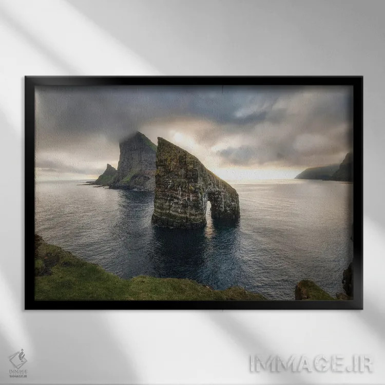 تابلو غروب در درانگارنیر (جزایر فارو) اثر دنی هد - نمای قابدار مشکی