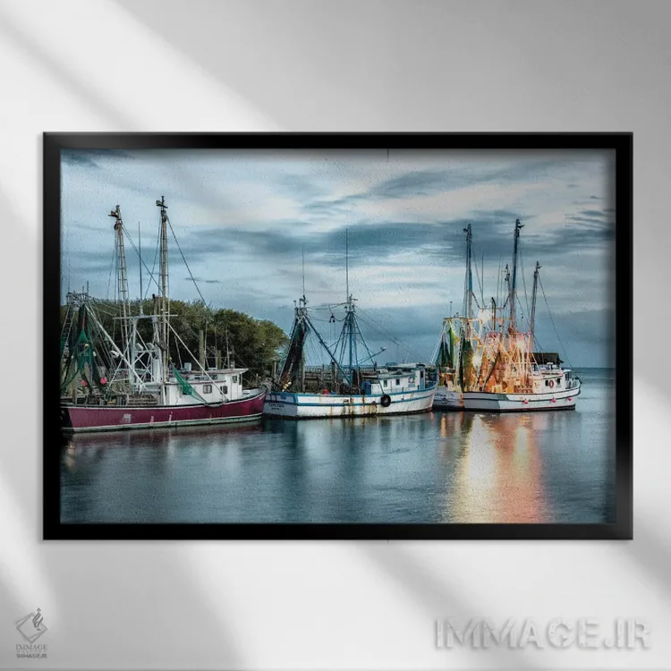 تابلو ناوگان صیادی میگو اثر دنی هد - نمای قابدار مشکی