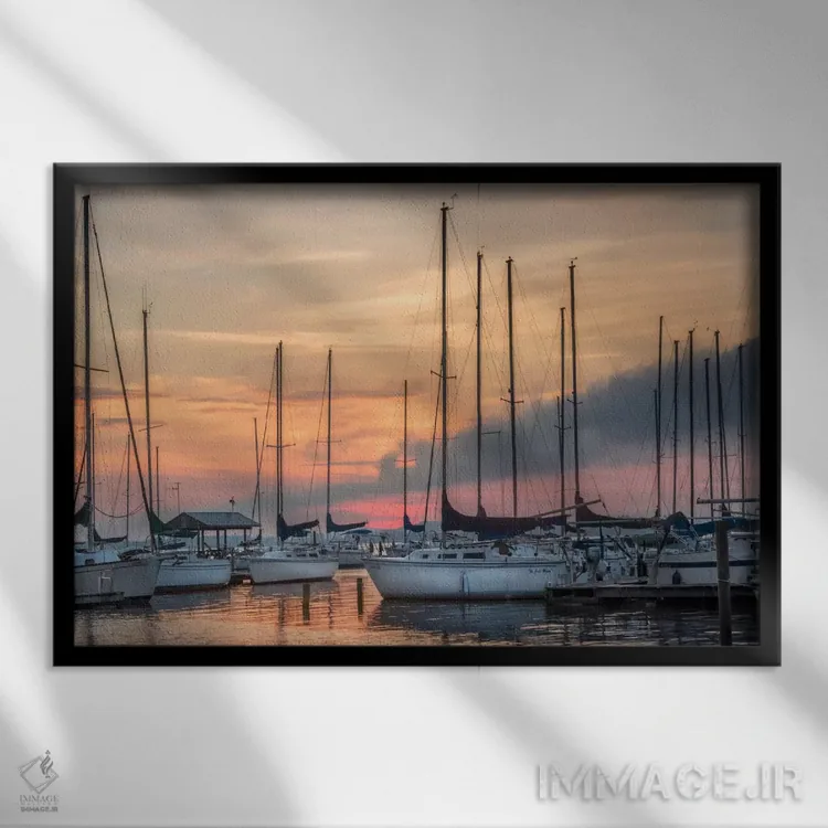 تابلو پنج دقیقه تا طلوع خورشید اثر دنی هد - نمای قابدار مشکی