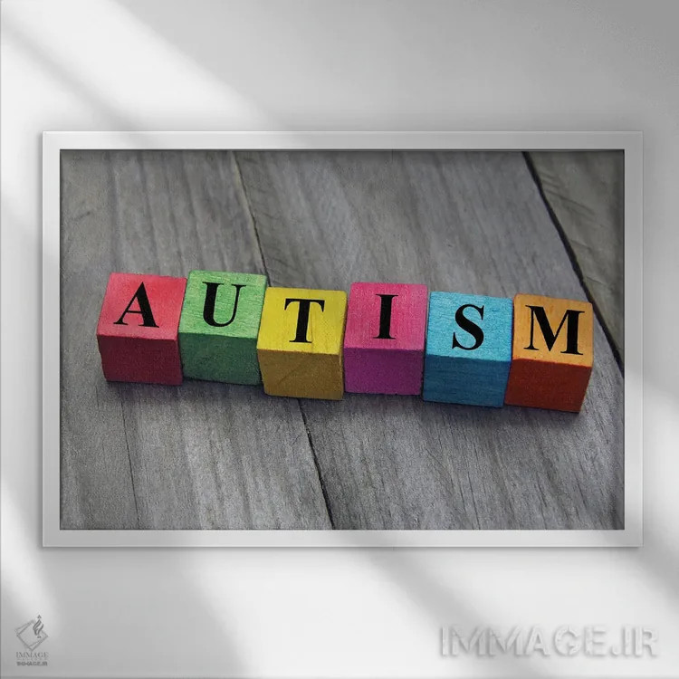 تابلو اوتیسم با بلاکهای چوبی حروف نوشته شده اثر کروپکا - نمای قابدار سفید