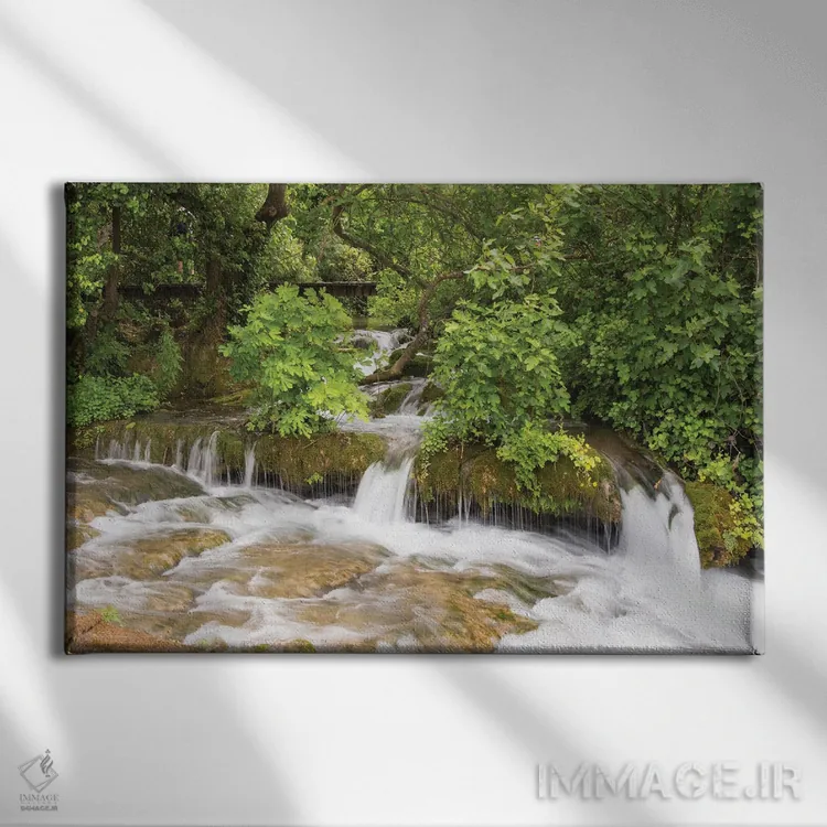 تابلو کرواسی. آبشارهای پارک ملی کرکا. میراث جهانی یونسکو. اثر تریش دروی - نمای روبهرو روی دیوار