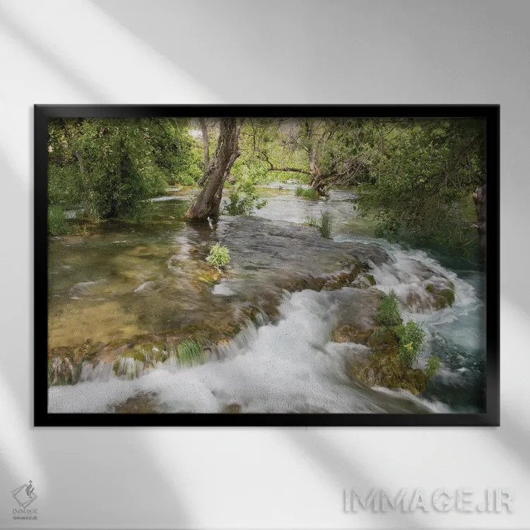 تابلو کرواسی. آبشارهای پارک ملی کرکا. میراث جهانی یونسکو. اثر تریش دروی - نمای قابدار مشکی