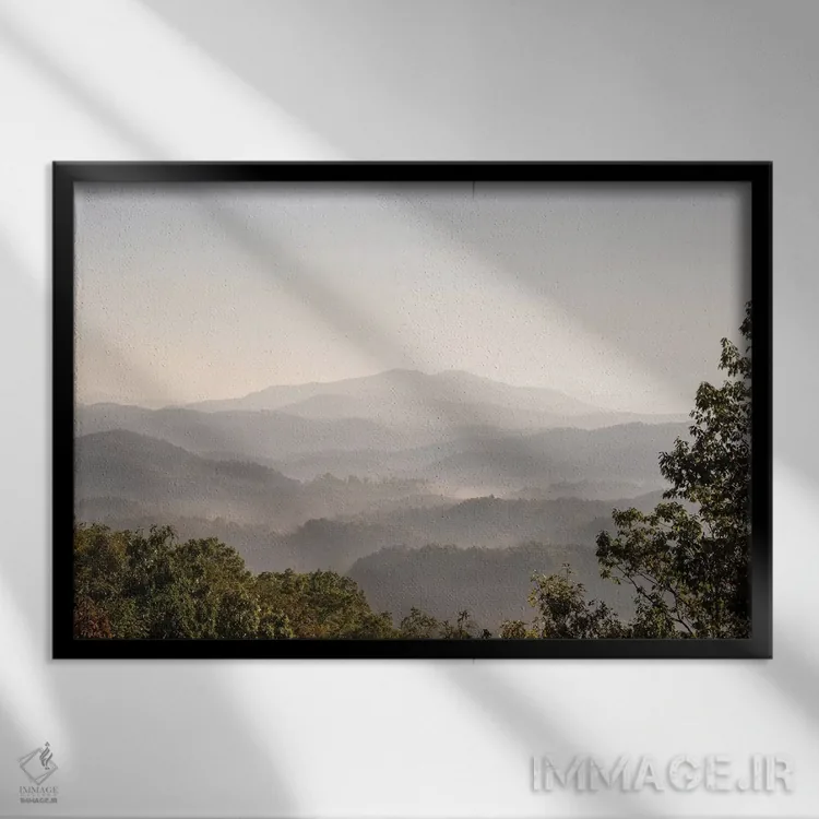 تابلو آمریکا، تنسی. چشمانداز کوههای اسموکی از پارکوی دامنه کوه. مه در درهها صبح زود اثر تریش دروی - نمای قابدار مشکی