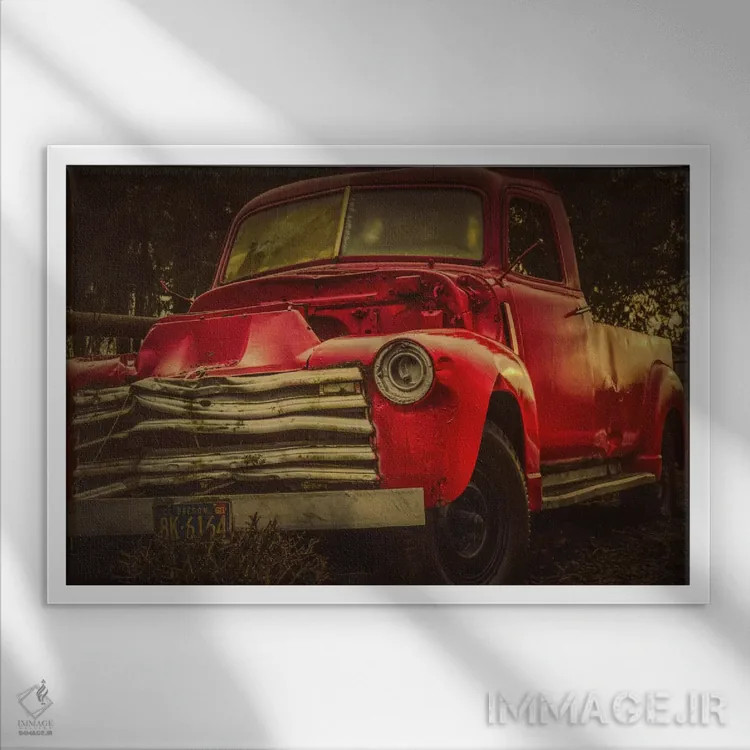 تابلو کامیون فرسوده اثر دان شوارتز - نمای قابدار سفید