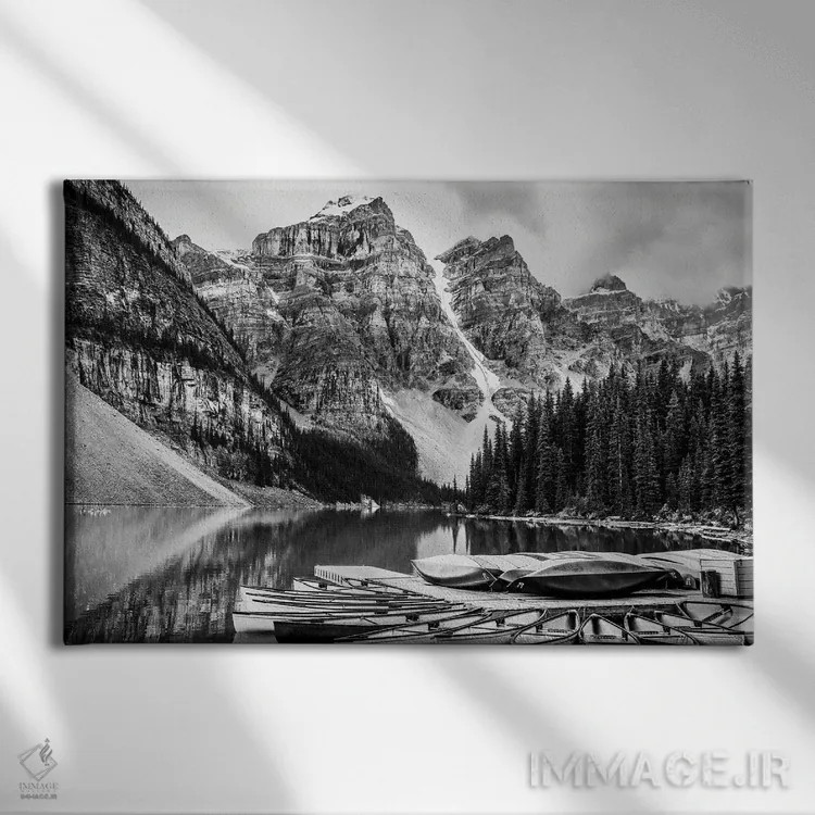 تابلو قایقهای کایاک در دریاچه مورن (سیاه و سفید) اثر دن اسپرول - نمای روبهرو روی دیوار