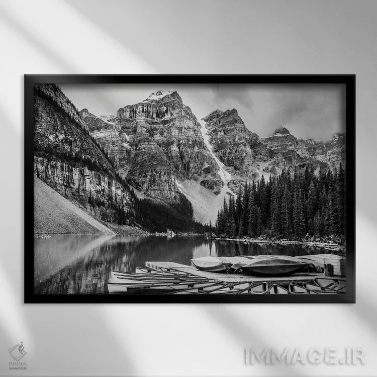 تابلو قایقهای کایاک در دریاچه مورن (سیاه و سفید) اثر دن اسپرول - نمای قابدار مشکی