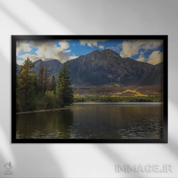 تابلو دریاچه کوهستانی در پاییز اثر دن اسپرول - نمای قابدار مشکی