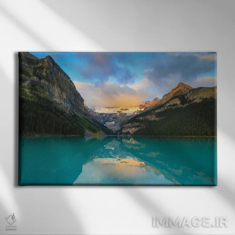 تابلو طلوع دریاچه لوییس اثر دن اسپرول - نمای روبهرو روی دیوار