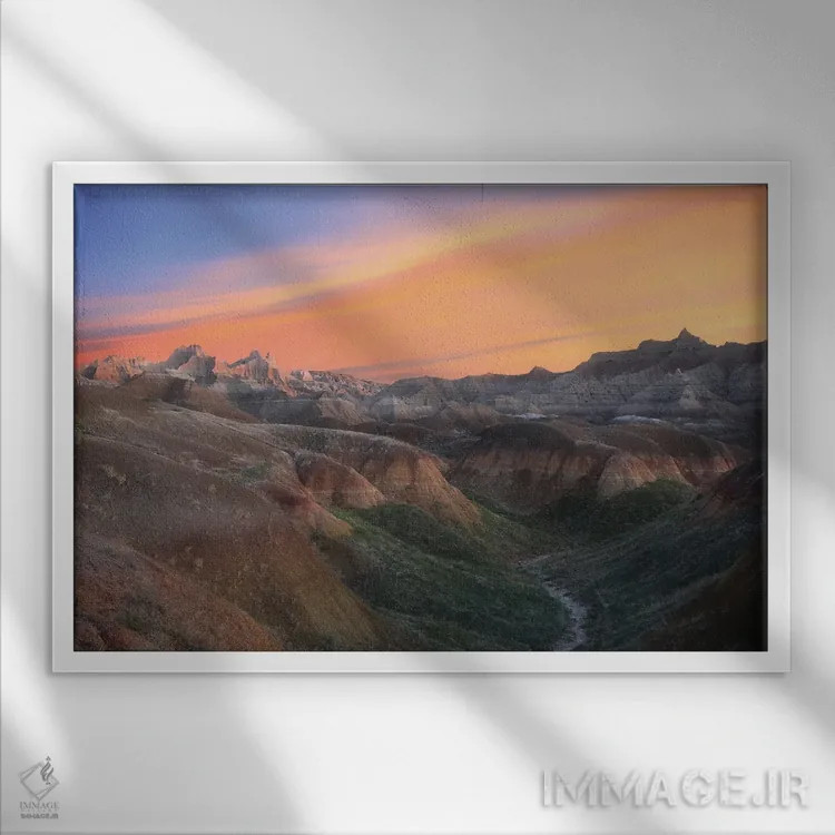 تابلو نمای طلوع بدلندز اثر دن اسپرول - نمای قابدار سفید